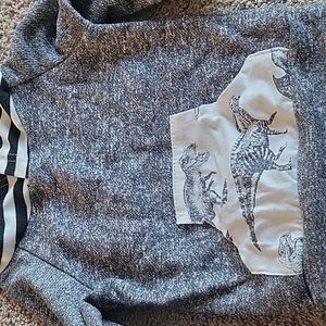 Boutique 12mos outfit 🦕